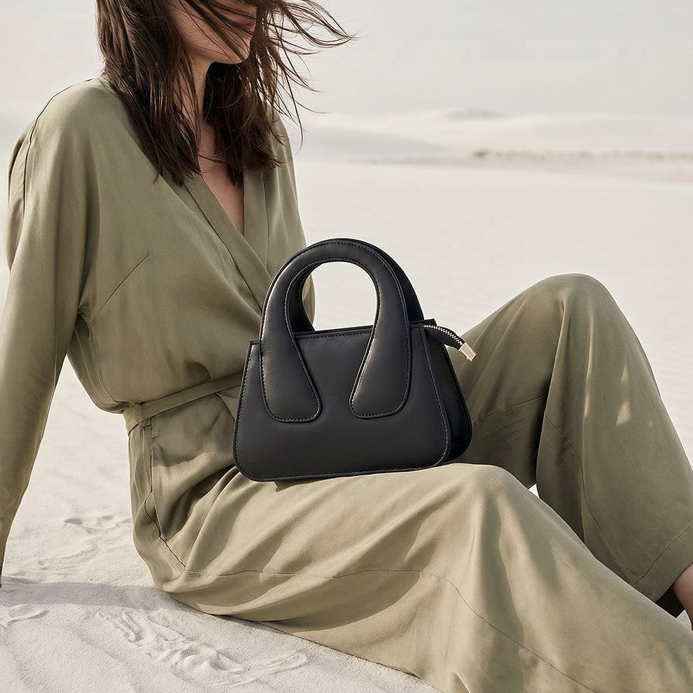 Elegant Crossbody Handbag