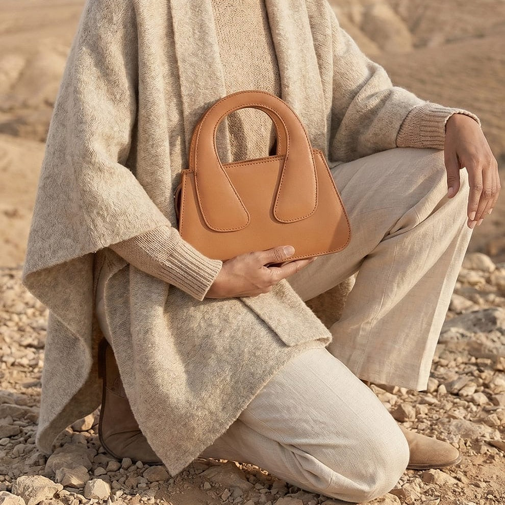 Elegant Crossbody Handbag