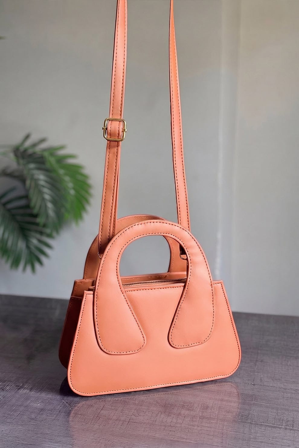 Elegant Crossbody Handbag