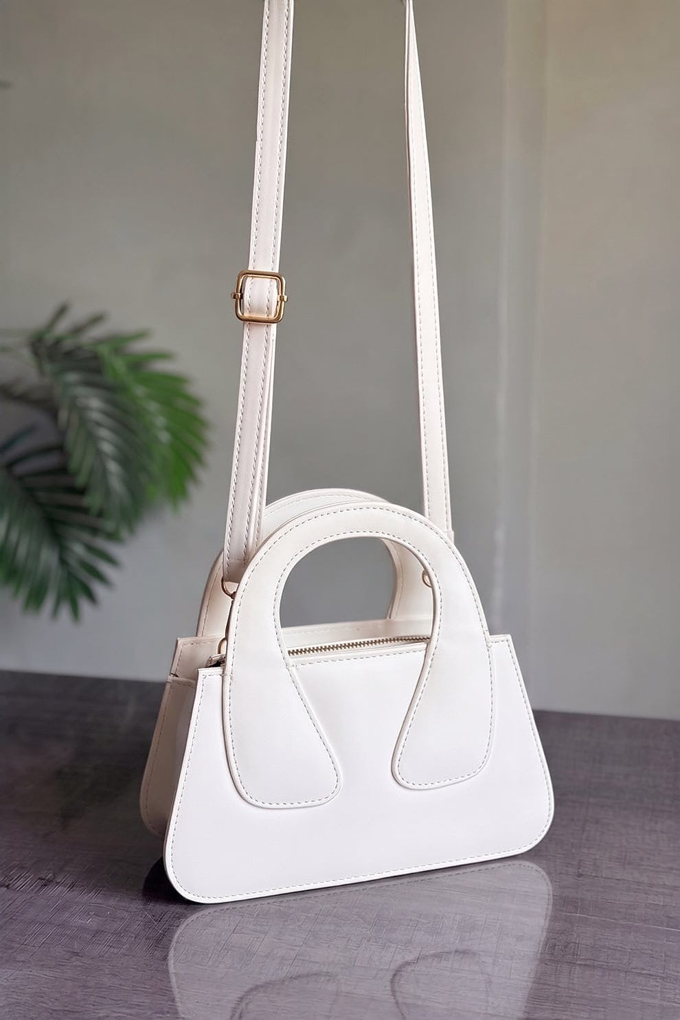 Elegant Crossbody Handbag